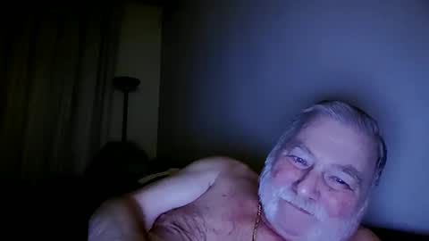 Snapshot of louis_chokdee chatting on December 2025 04:58:02 PM louis_chokdee online show from December 2025 04:58:02 PM