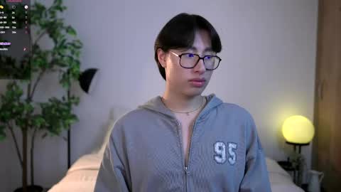 Louis online show from April 2026 12:22:01 AM