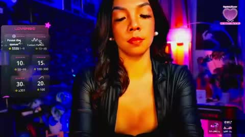 Snapshot of louisassy chatting on July 2026 02:51:02 AM Louisa online show from July 2026 02:51:02 AM