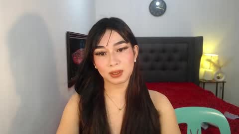 Snapshot of lovabletrans_deia chatting on May 2026 10:49:02 PM DEIA online show from May 2026 10:49:02 PM