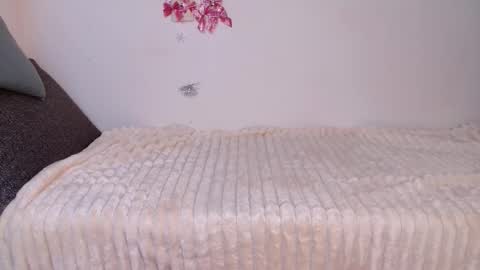 love bella  online show from February 2026 12:29:01 AM