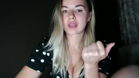 Megane online show from November 2025 09:50:02 PM