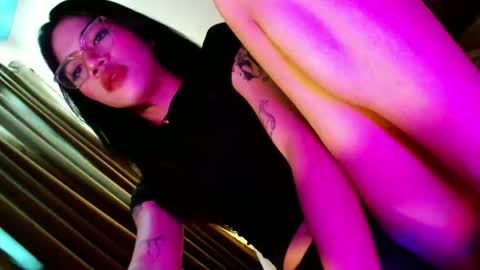 Seren online show from December 2025 01:45:02 AM