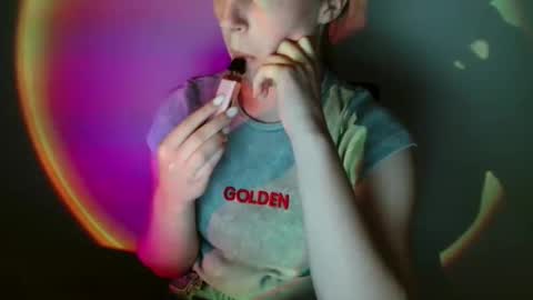 Vivian online show from February 2026 02:13:01 PM