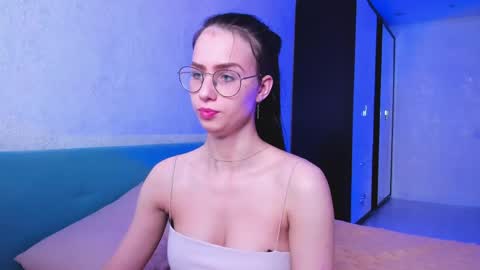 Snapshot of lovebettie chatting on April 2026 08:50:01 AM Elisabette online show from April 2026 08:50:01 AM