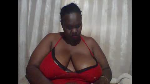 Snapshot of lovebigmelon chatting on February 2025 05:52:01 AM Lynn online show from February 2025 05:52:01 AM