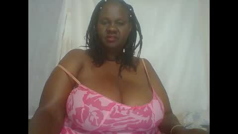 Snapshot of lovebigmelon chatting on September 2025 09:51:01 PM Lynn online show from September 2025 09:51:01 PM