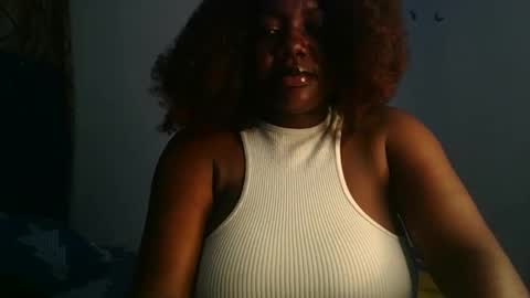 Snapshot of lovecumsluttie chatting on October 2025 07:11:01 PM mila online show from October 2025 07:11:01 PM