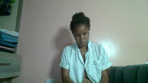Snapshot of lovegal335 chatting on June 2026 07:36:02 PM lovegal335 online show from June 2026 07:36:02 PM