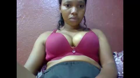 loveinlife750427 online show from February 2026 03:43:01 PM