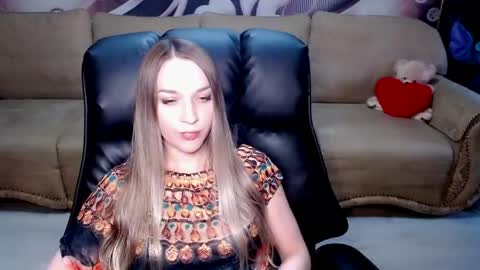 Snapshot of lovellymalina chatting on May 2026 03:29:01 PM private open online show from May 2026 03:29:01 PM