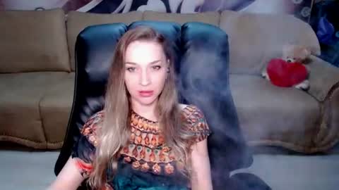 Snapshot of lovellymalina chatting on June 2026 09:29:01 AM private open online show from June 2026 09:29:01 AM