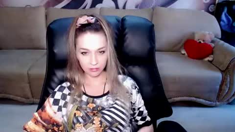 Snapshot of lovellymalina chatting on July 2026 02:24:01 PM private open online show from July 2026 02:24:01 PM