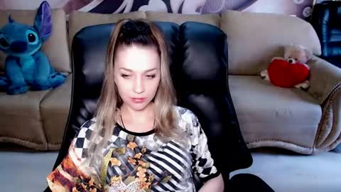 Snapshot of lovellymalina chatting on July 2026 11:26:02 AM private open online show from July 2026 11:26:02 AM