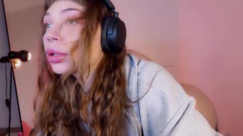 Elsa online show from February 2025 04:40:01 AM