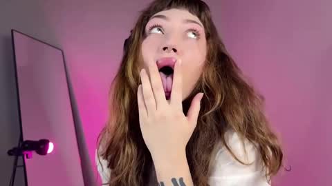 Elsa online show from February 2025 02:53:01 AM