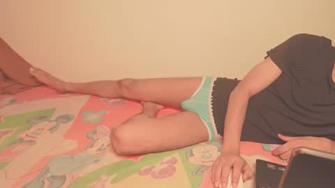 Snapshot of lovely__person chatting on December 2025 10:05:01 PM Lovely Person online show from December 2025 10:05:01 PM