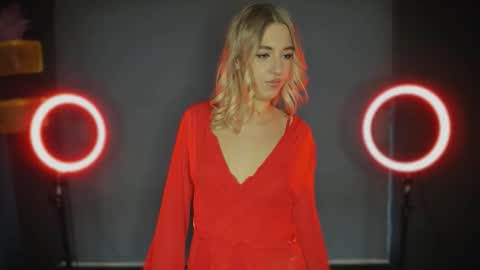 Snapshot of lovely_dovely chatting on January 2026 11:45:02 AM Bella 3 online show from January 2026 11:45:02 AM