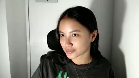 Snapshot of lovely_kiara16 chatting on April 2026 03:53:02 AM Kiara online show from April 2026 03:53:02 AM