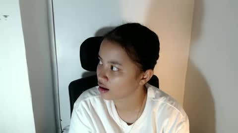 Snapshot of lovely_kiara16 chatting on May 2026 09:04:02 AM Kiara online show from May 2026 09:04:02 AM