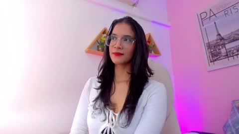 Snapshot of lovely_oliviaa chatting on June 2026 06:54:02 PM Olivia online show from June 2026 06:54:02 PM