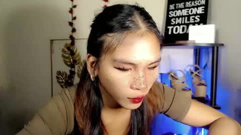 Snapshot of lovely_oliviax chatting on April 2026 02:58:02 PM KATE online show from April 2026 02:58:02 PM