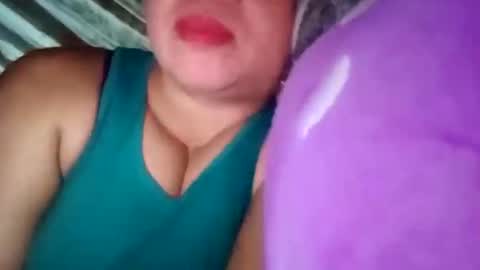 lovely_orchid online show from December 2024 01:38:02 PM