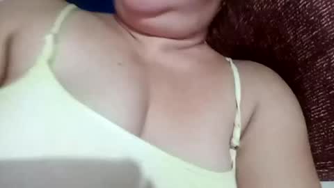 lovely_orchid online show from December 2024 02:50:01 PM