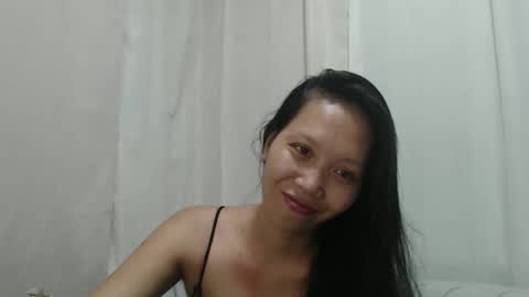 Snapshot of lovely_pinayxxx chatting on May 2026 10:28:02 PM lovely_pinayxxx online show from May 2026 10:28:02 PM