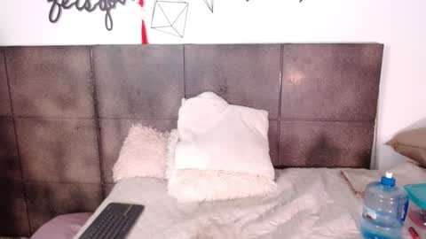 Hi guys online show from December 2024 06:06:02 PM