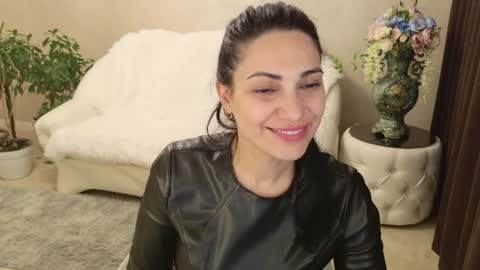 Snapshot of lovelybeatricee chatting on April 2026 12:04:01 PM Beatrice online show from April 2026 12:04:01 PM