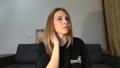 Kate only online show from February 2025 12:57:02 PM