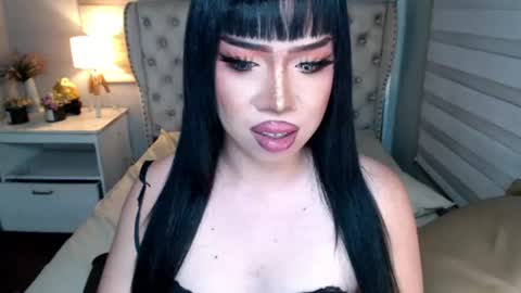 Snapshot of lovelymarie69 chatting on June 2026 05:12:02 PM Rebeca online show from June 2026 05:12:02 PM