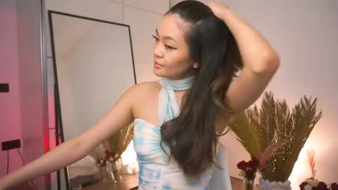 kim online show from February 2025 04:40:01 PM