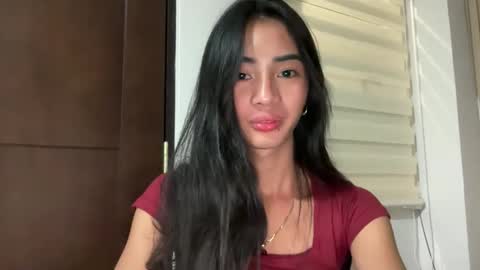Snapshot of lovelyours_kishia chatting on April 2026 04:37:02 PM lovelyours_kishia online show from April 2026 04:37:02 PM