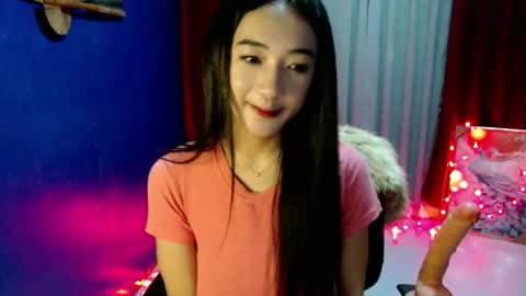 lovelypetite143 online show from May 2026 02:43:01 PM