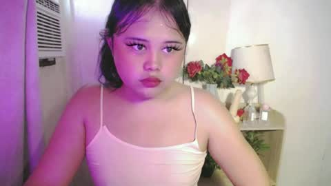 Snapshot of lovelypinaychubsx chatting on June 2026 06:38:02 AM lovely online show from June 2026 06:38:02 AM