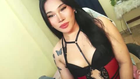 STWEET LINA online show from November 2025 07:35:02 PM