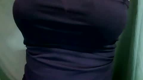 Snapshot of lovemae352295 chatting on December 2024 12:49:01 PM lovemae352295 online show from December 2024 12:49:01 PM