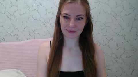 Snapshot of lovepeanutgirl chatting on October 2025 02:40:01 PM Mary Love online show from October 2025 02:40:01 PM