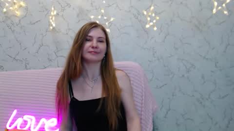 Mary Love online show from November 2025 02:42:01 PM