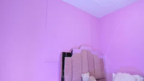 L O V E  online show from September 2025 11:32:01 AM