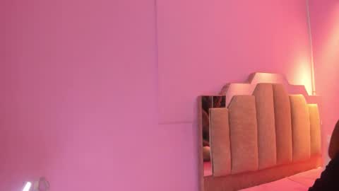 L O V E  online show from October 2025 11:31:02 AM