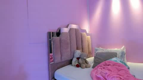 L O V E  online show from February 2026 11:53:02 AM