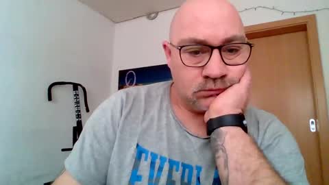 Snapshot of lover010983 chatting on March 2025 08:48:01 AM lover010983 online show from March 2025 08:48:01 AM