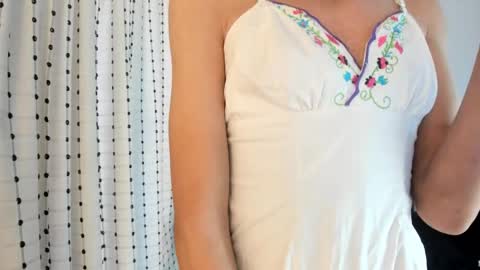 loverisu online show from September 2025 08:10:01 PM