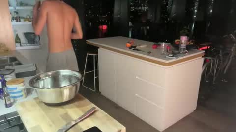 Snapshot of loves_leo chatting on February 2026 11:52:01 AM Leo Loves online show from February 2026 11:52:01 AM