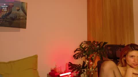 Snapshot of loveskingdom chatting on May 2026 11:09:01 PM LovesKingdom online show from May 2026 11:09:01 PM