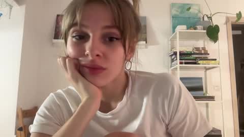 lovesstation online show from February 2025 11:36:02 PM