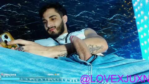 lovexjuxn77 online show from April 2026 06:35:01 PM